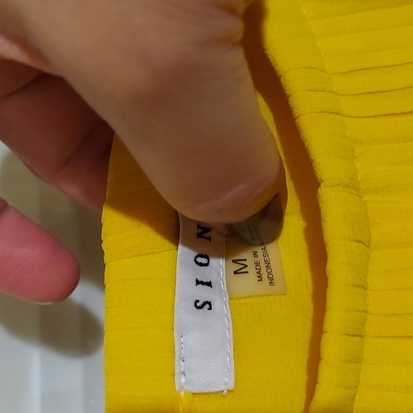 Sioni Yellow Blouse Size M - Picture 2 of 3